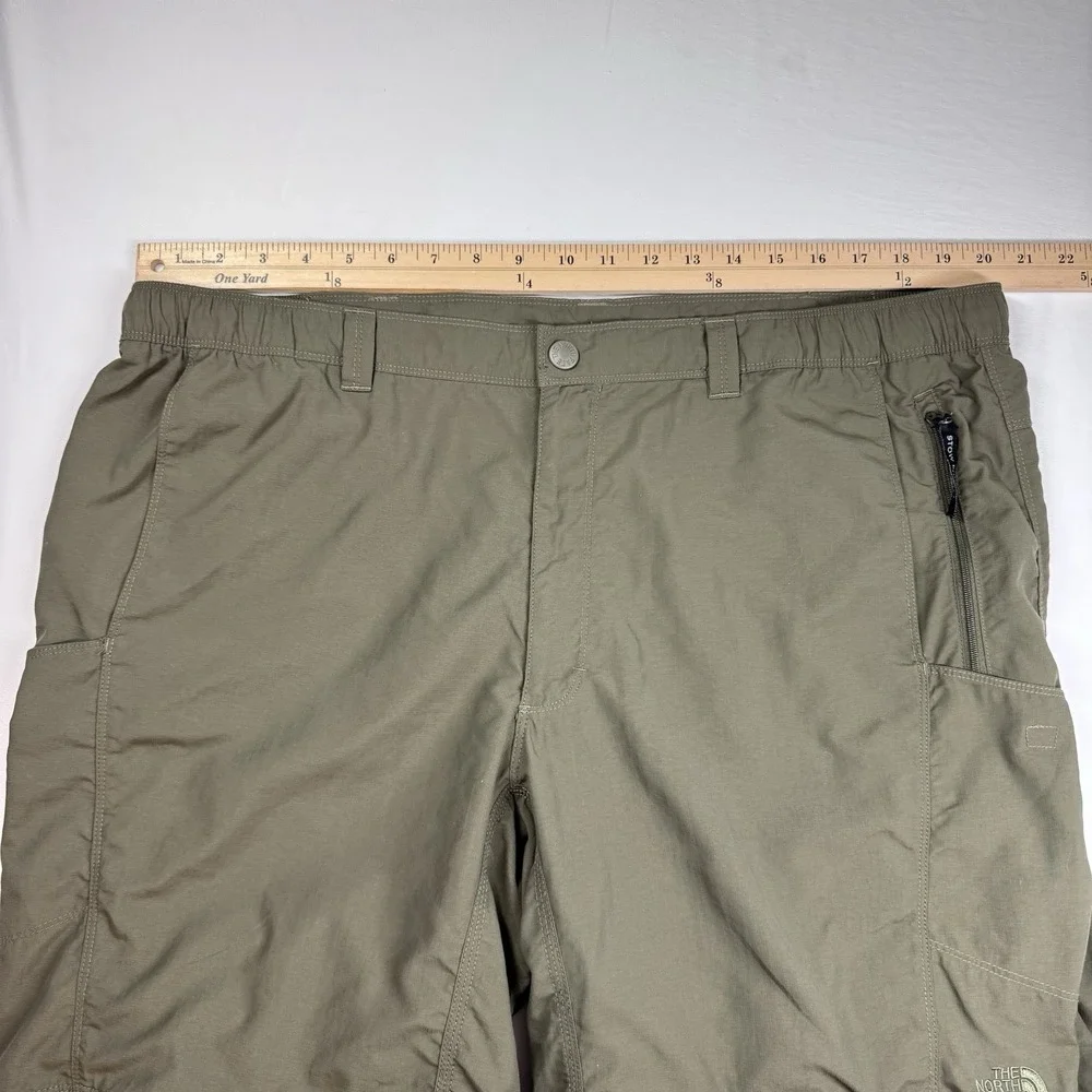 The North Face Convertible Pants Mens 40 x30 Green Hiking Zip Ankle‎ EXCELLENT